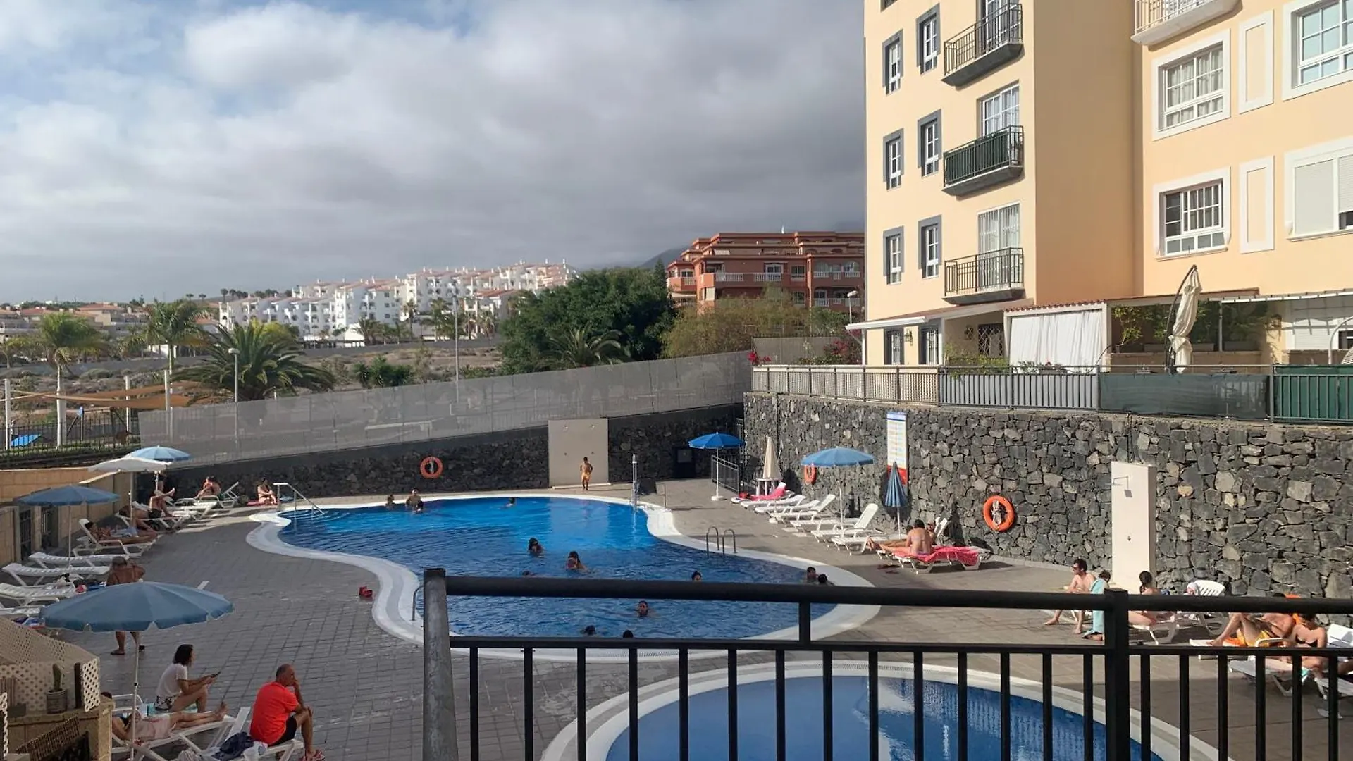 Arcoiris Paradise A 300 Metros De La Playa ,Piscina Y Parque Infantil 칼라오살바헤